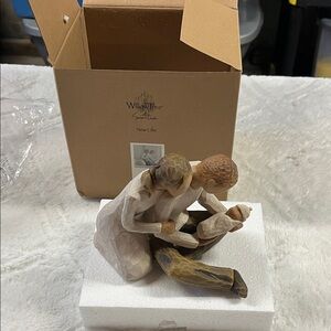 brand new Willow Tree Family Embrace Sculpture - Brown and Cream